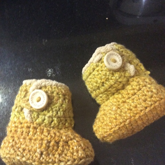 Three piece hand made hat set - Picture 3 of 4